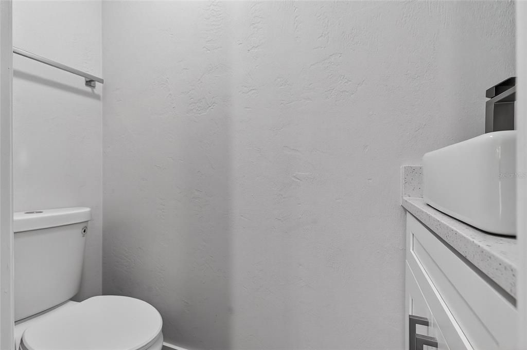 For Sale: $570,000 (3 beds, 3 baths, 2254 Square Feet)