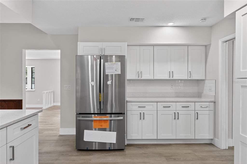 For Sale: $570,000 (3 beds, 3 baths, 2254 Square Feet)