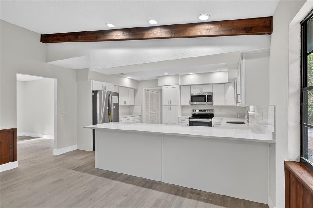 For Sale: $570,000 (3 beds, 3 baths, 2254 Square Feet)