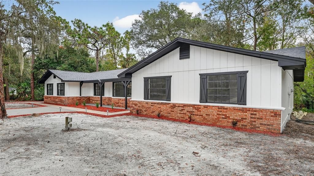 For Sale: $570,000 (3 beds, 3 baths, 2254 Square Feet)