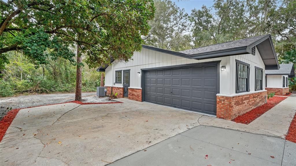 For Sale: $570,000 (3 beds, 3 baths, 2254 Square Feet)