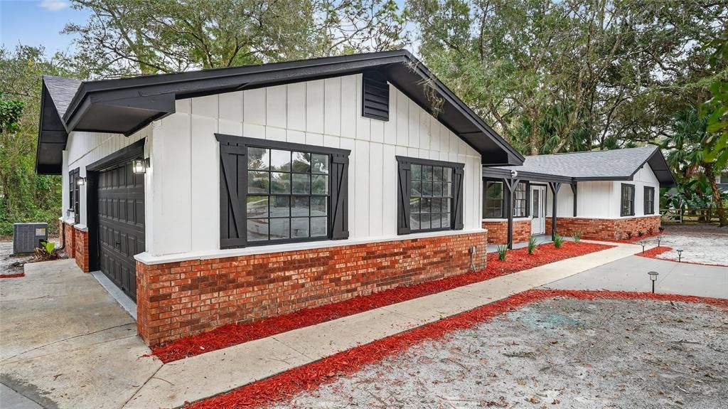 For Sale: $570,000 (3 beds, 3 baths, 2254 Square Feet)