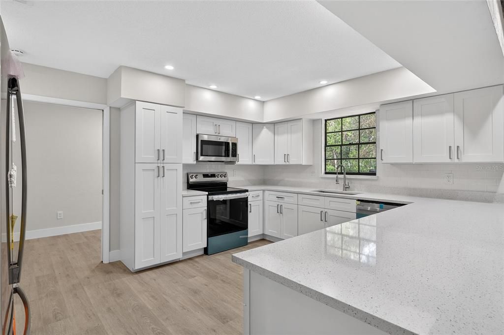 For Sale: $570,000 (3 beds, 3 baths, 2254 Square Feet)