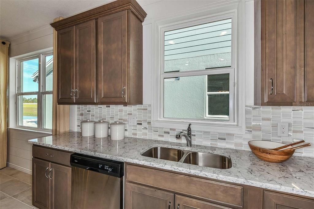 En Venta: $375,966 (3 camas, 2 baños, 1579 Pies cuadrados)