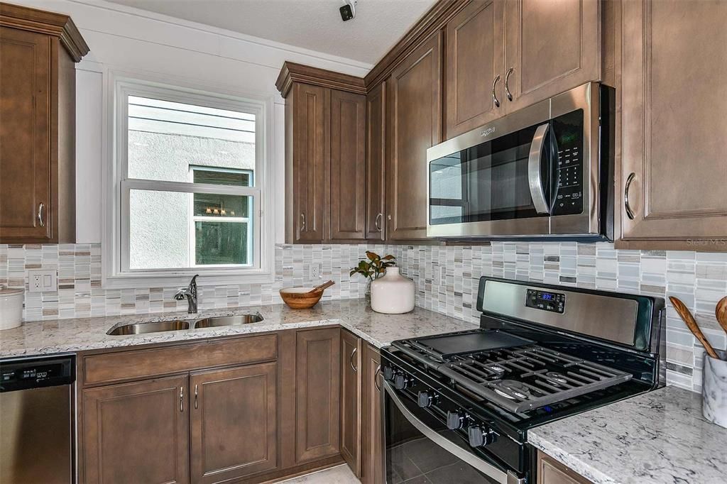 En Venta: $375,966 (3 camas, 2 baños, 1579 Pies cuadrados)