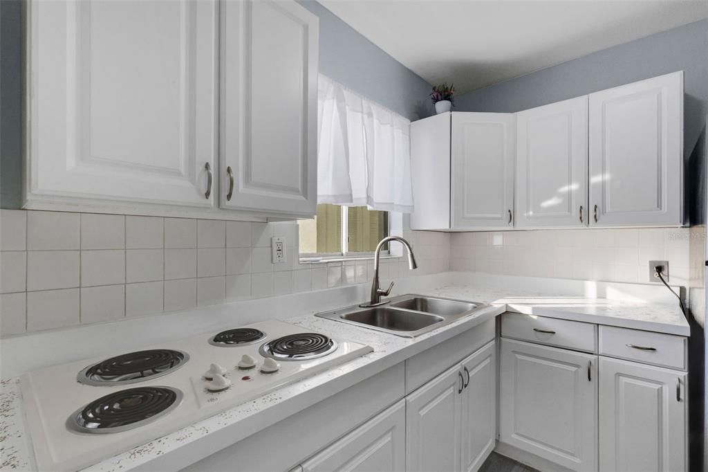 待售: $69,000 (1 贝兹, 1 浴室, 576 平方英尺)