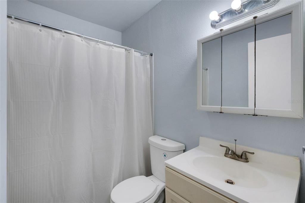 待售: $69,000 (1 贝兹, 1 浴室, 576 平方英尺)