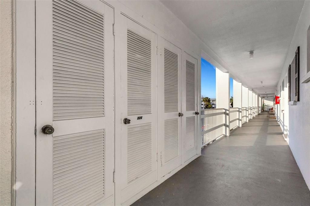 待售: $69,000 (1 贝兹, 1 浴室, 576 平方英尺)