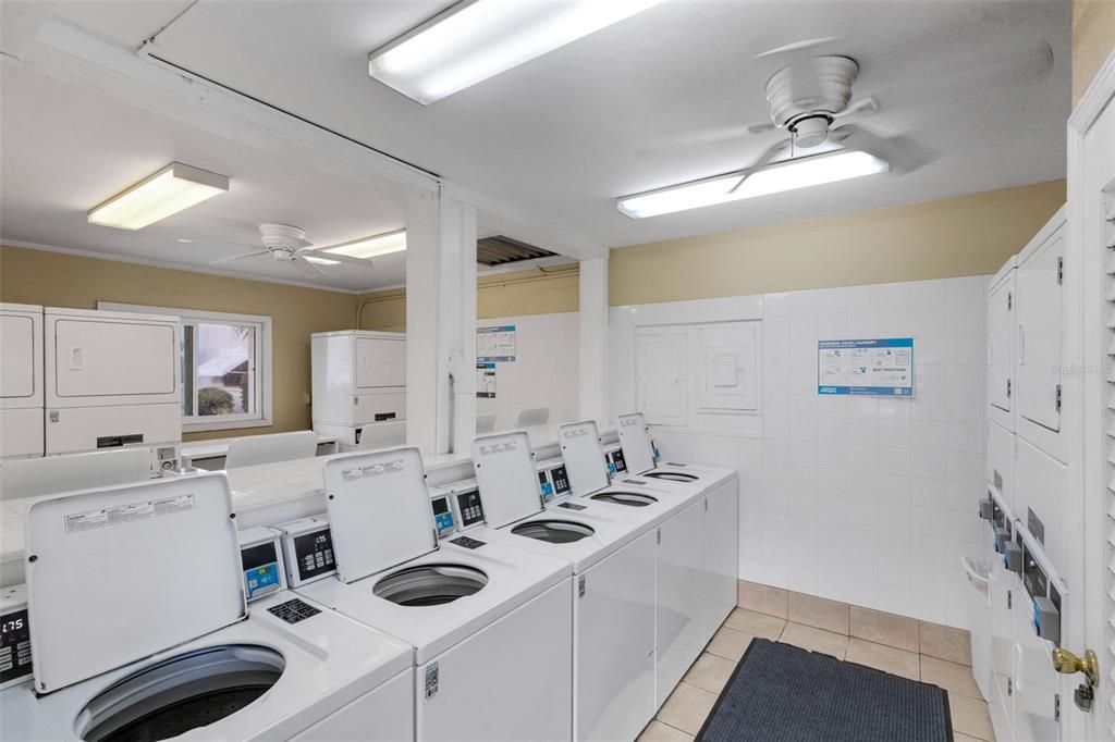 待售: $69,000 (1 贝兹, 1 浴室, 576 平方英尺)