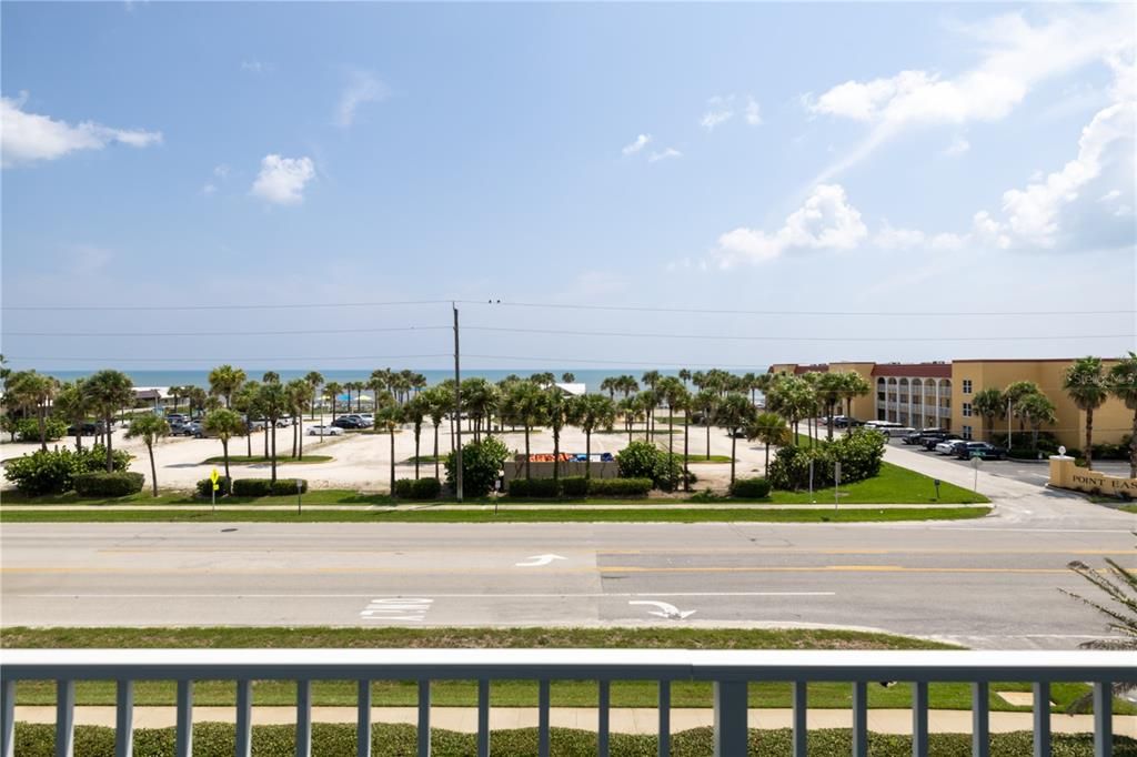 出租: $1,900 (0 贝兹, 1 浴室, 459 平方英尺)