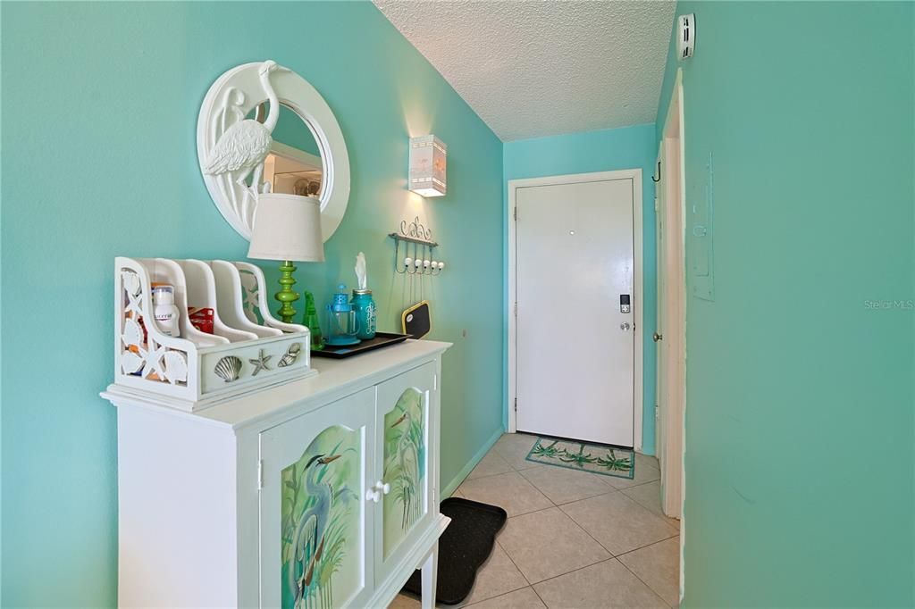 出租: $1,900 (0 贝兹, 1 浴室, 459 平方英尺)