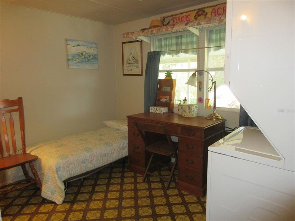 For Sale: $134,900 (3 beds, 1 baths, 958 Square Feet)