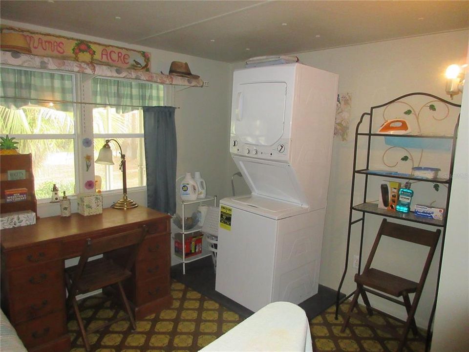 For Sale: $134,900 (3 beds, 1 baths, 958 Square Feet)