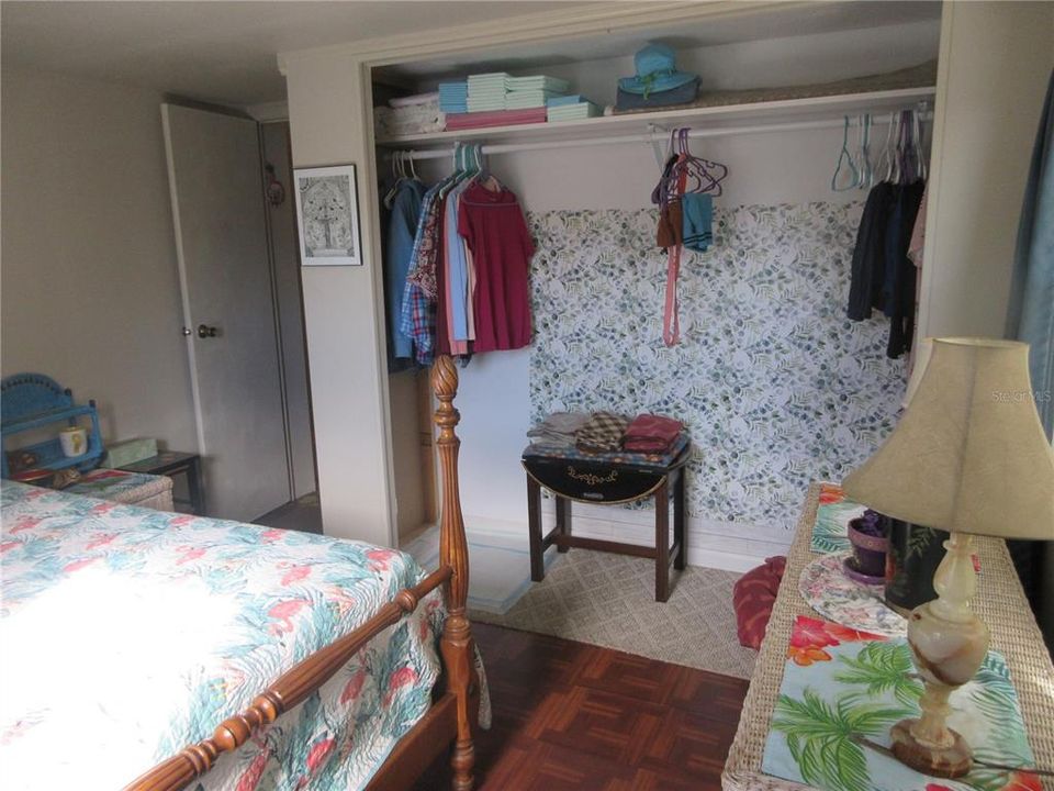 For Sale: $134,900 (3 beds, 1 baths, 958 Square Feet)