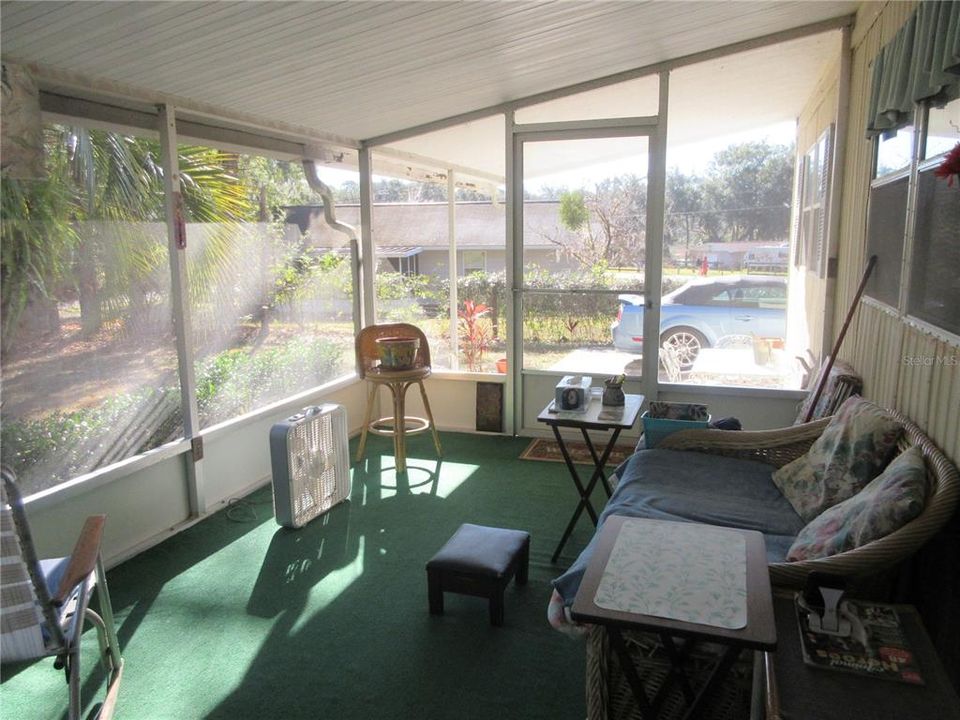 For Sale: $134,900 (3 beds, 1 baths, 958 Square Feet)