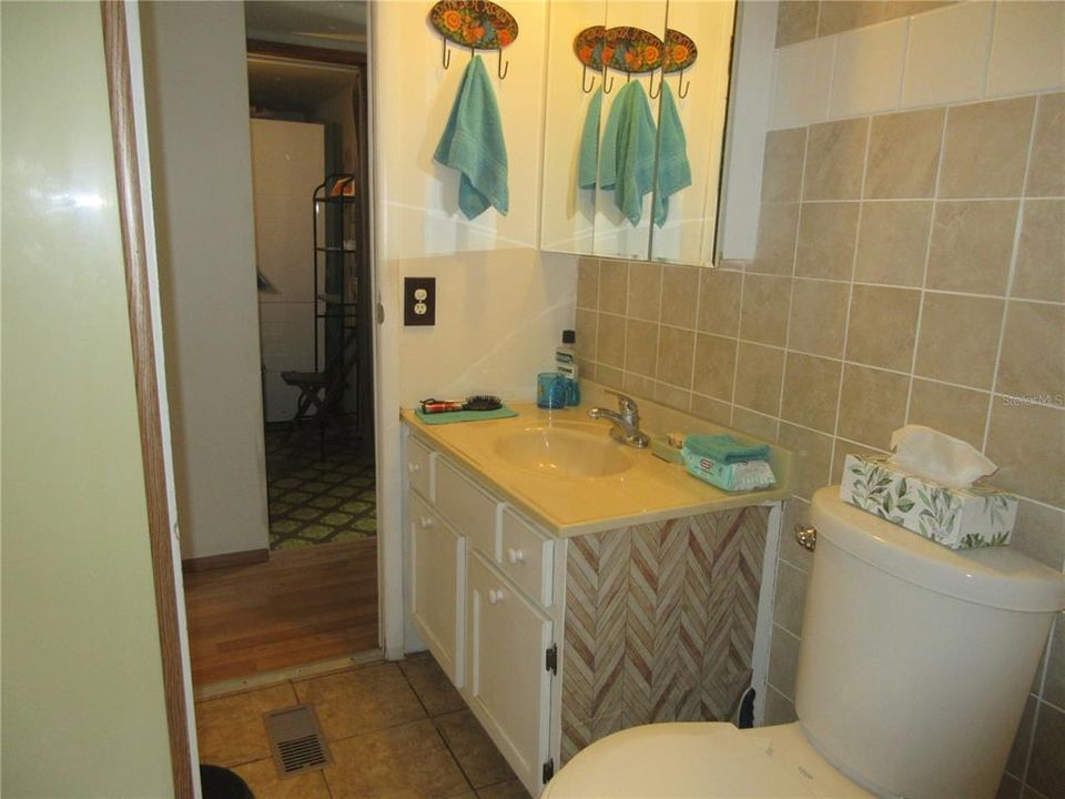 For Sale: $134,900 (3 beds, 1 baths, 958 Square Feet)