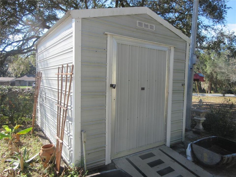 For Sale: $134,900 (3 beds, 1 baths, 958 Square Feet)