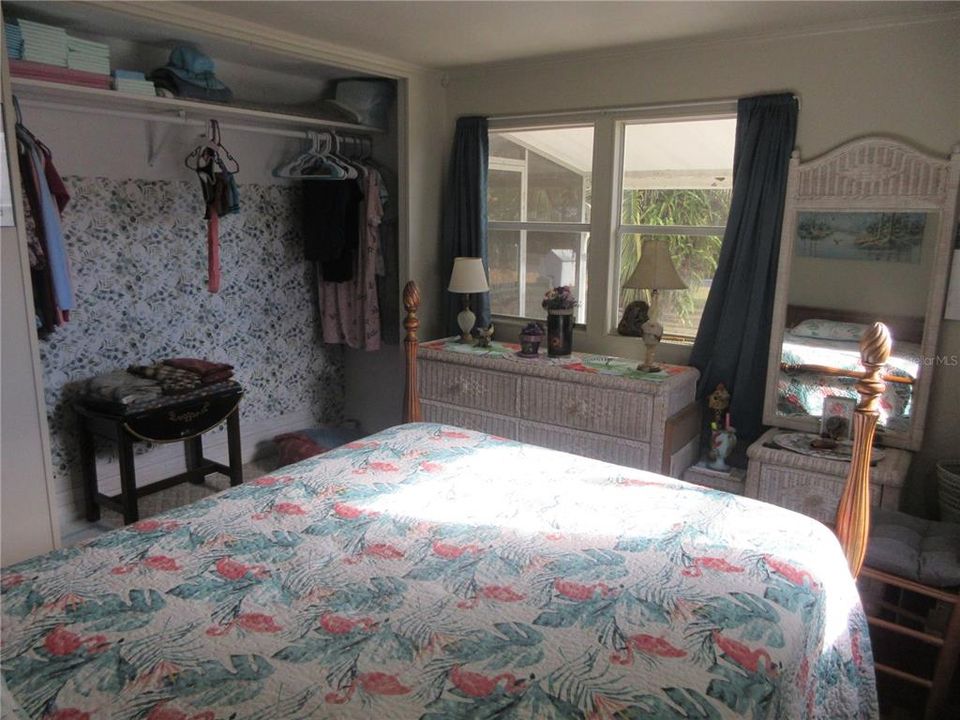 For Sale: $134,900 (3 beds, 1 baths, 958 Square Feet)