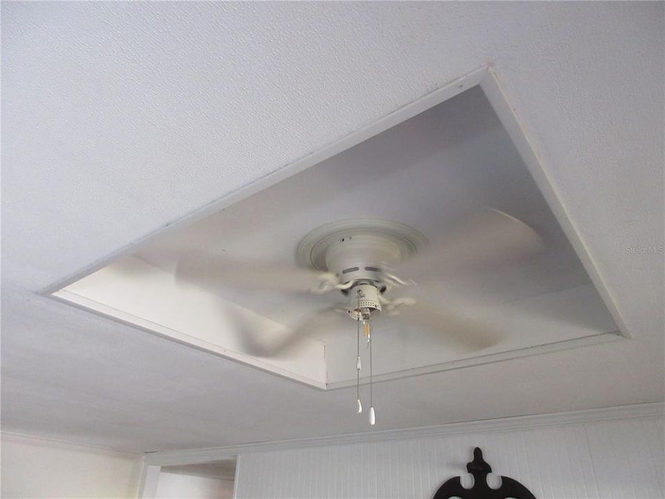 For Sale: $134,900 (3 beds, 1 baths, 958 Square Feet)