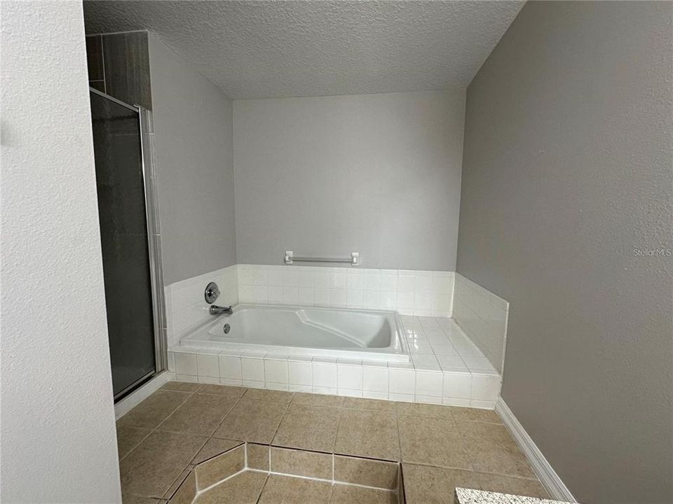 En Renta: $1,800 (3 camas, 2 baños, 1811 Pies cuadrados)