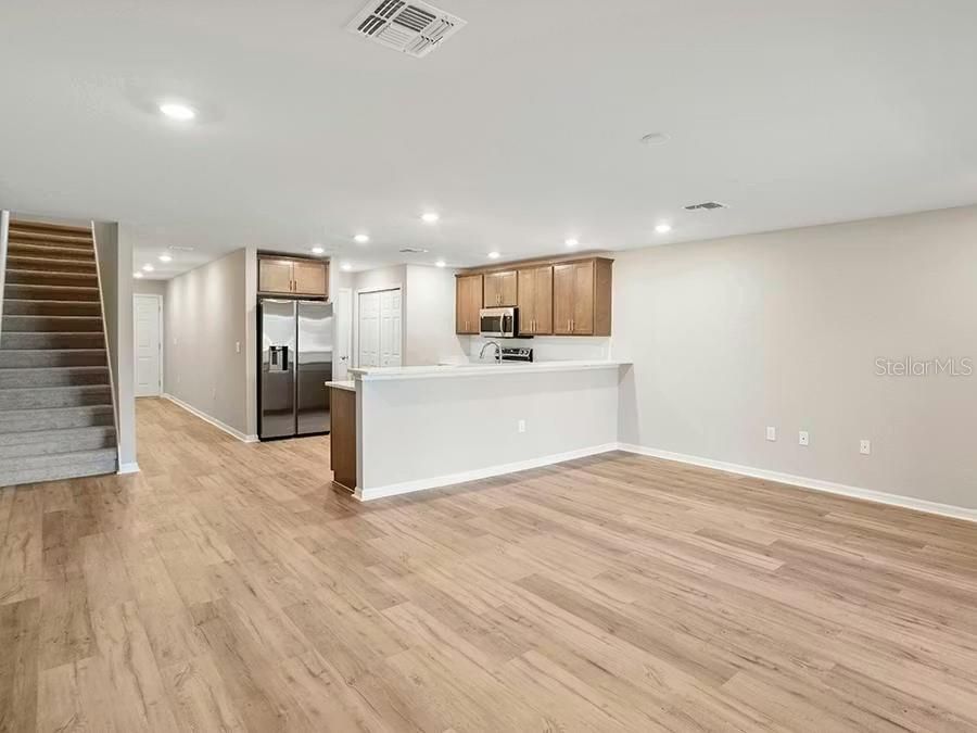 For Sale: $300,360 (3 beds, 2 baths, 1713 Square Feet)