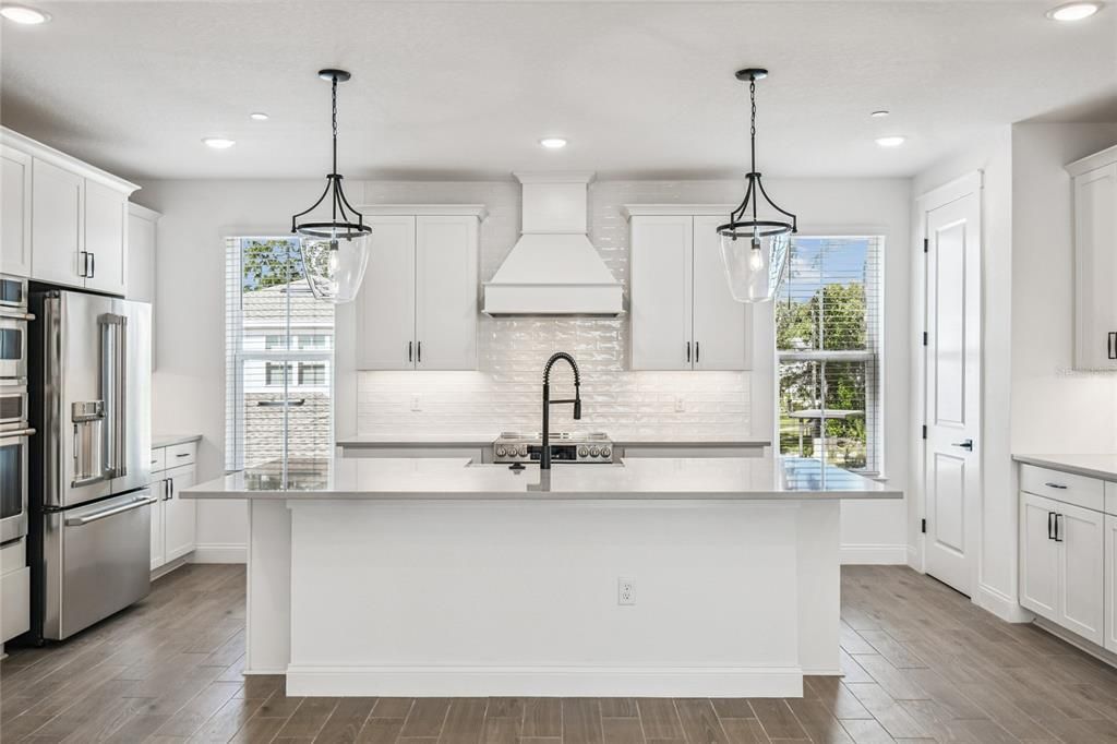 En Venta: $525,000 (4 camas, 3 baños, 2163 Pies cuadrados)