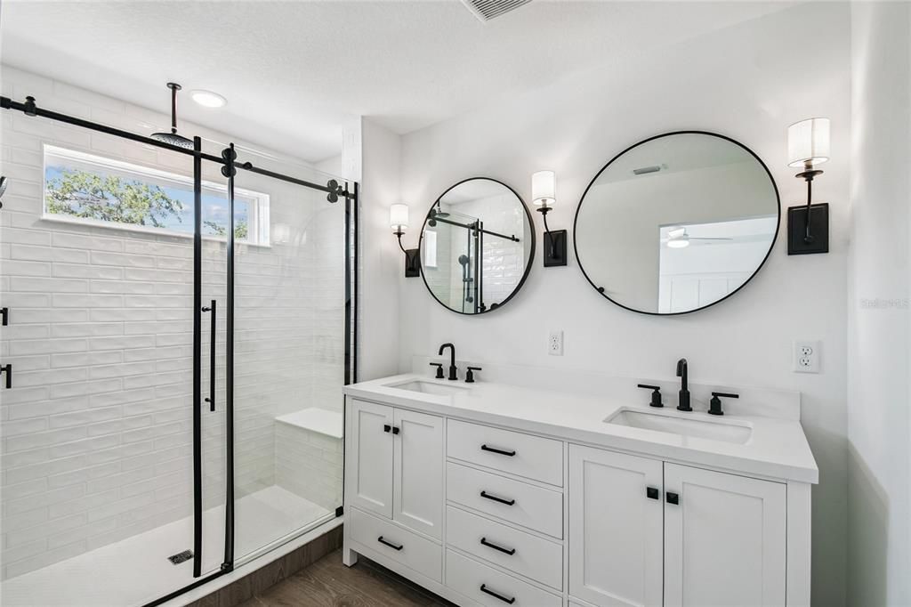 En Venta: $525,000 (4 camas, 3 baños, 2163 Pies cuadrados)