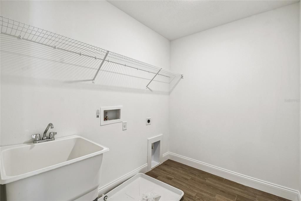 En Venta: $525,000 (4 camas, 3 baños, 2163 Pies cuadrados)