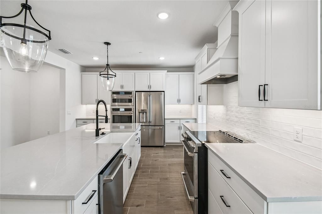 En Venta: $525,000 (4 camas, 3 baños, 2163 Pies cuadrados)