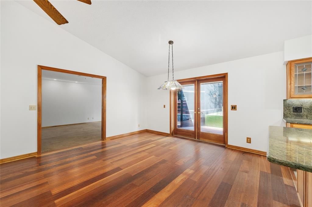 待售: $450,000 (3 贝兹, 2 浴室, 1727 平方英尺)