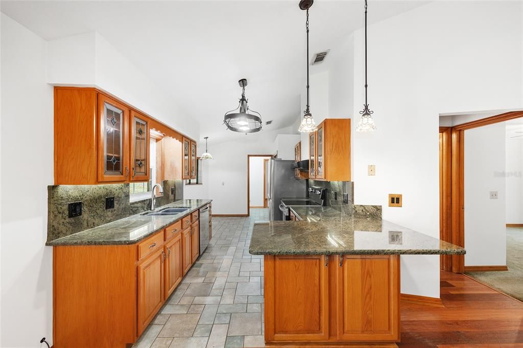 待售: $450,000 (3 贝兹, 2 浴室, 1727 平方英尺)