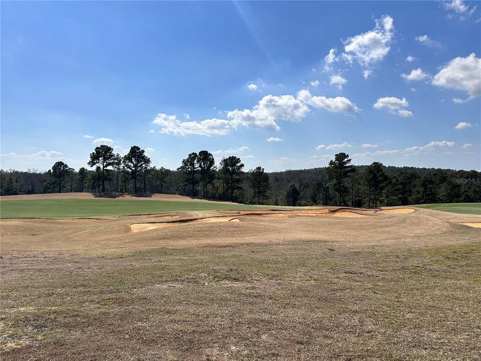 На продажу: $325,000 (0.13 acres)