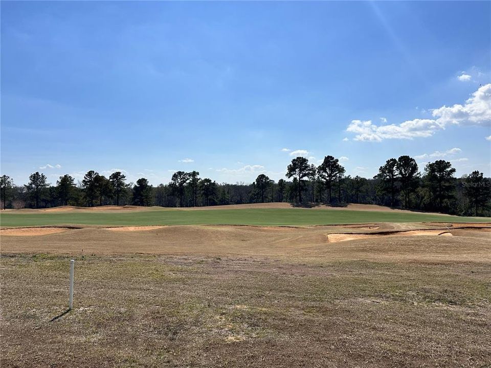 На продажу: $325,000 (0.13 acres)