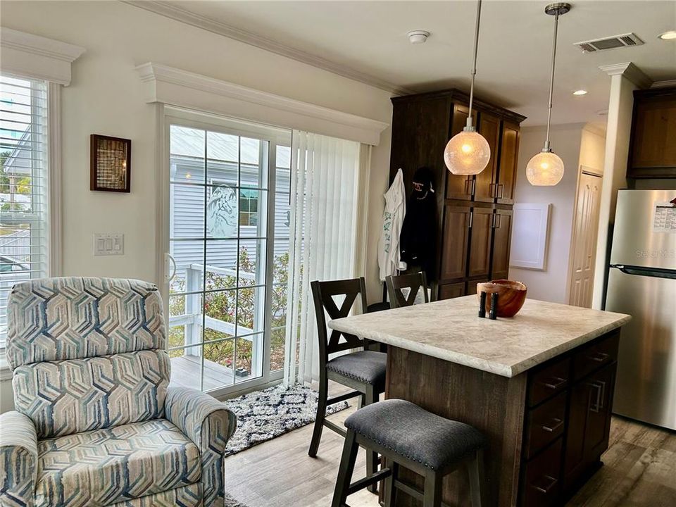 待售: $129,900 (1 贝兹, 1 浴室, 503 平方英尺)