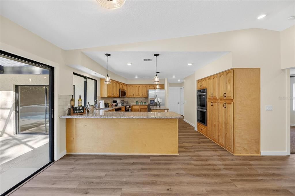 На продажу: $539,990 (3 спален, 2 ванн, 2512 Квадратных фут)