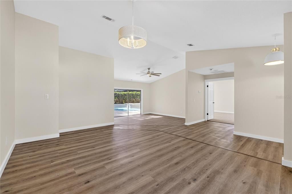 На продажу: $539,990 (3 спален, 2 ванн, 2512 Квадратных фут)