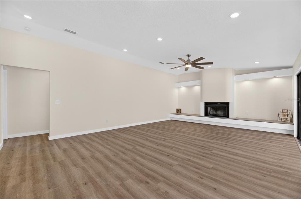 На продажу: $539,990 (3 спален, 2 ванн, 2512 Квадратных фут)