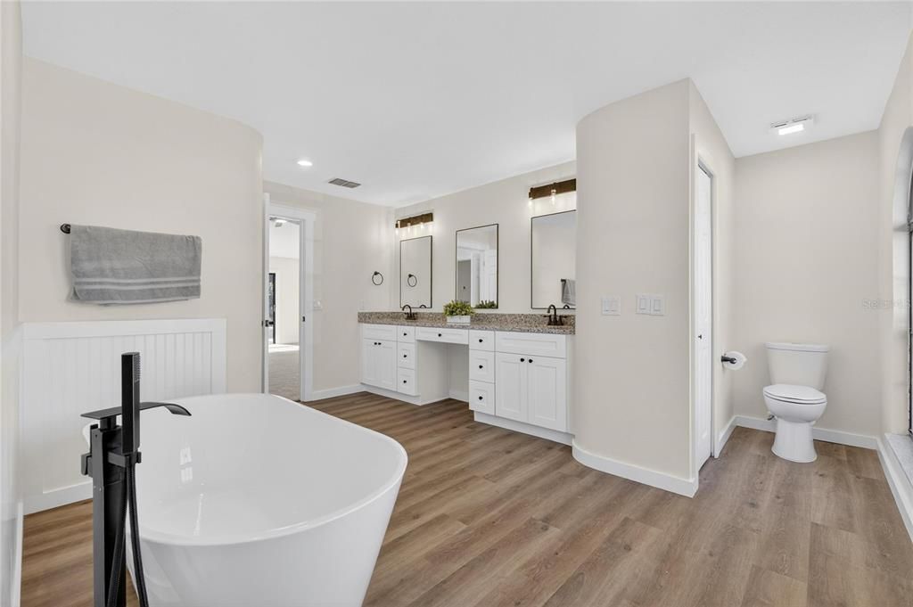 На продажу: $539,990 (3 спален, 2 ванн, 2512 Квадратных фут)