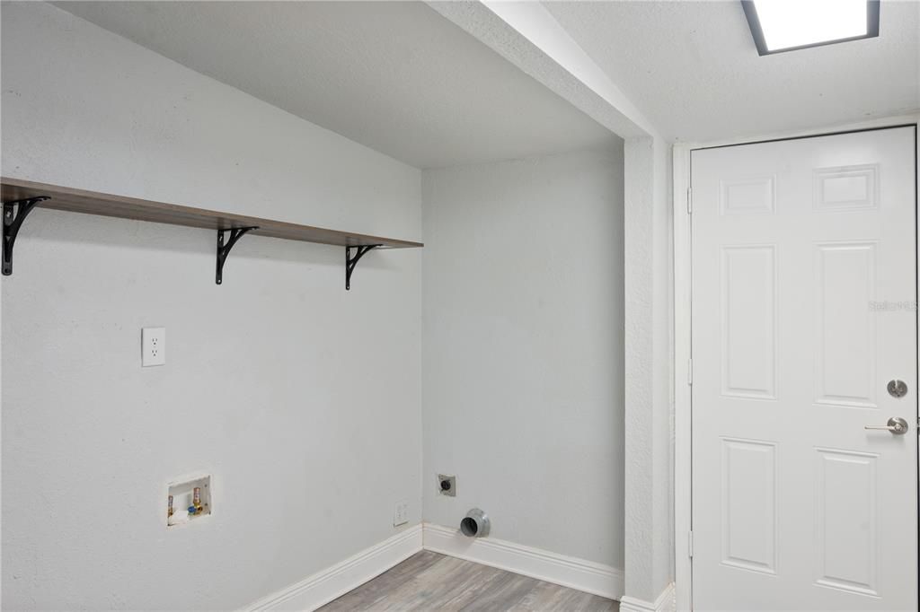 En Venta: $389,000 (3 camas, 2 baños, 1524 Pies cuadrados)