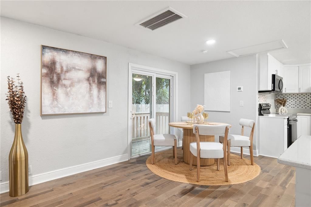 En Venta: $389,000 (3 camas, 2 baños, 1524 Pies cuadrados)