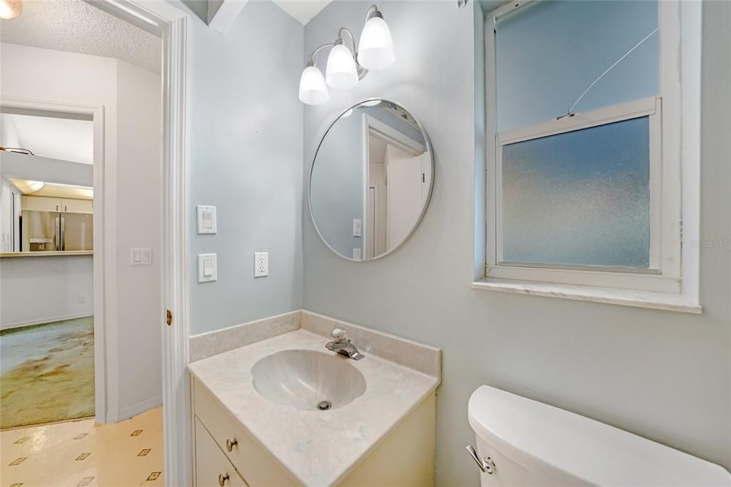 На продажу: $350,000 (3 спален, 2 ванн, 1706 Квадратных фут)