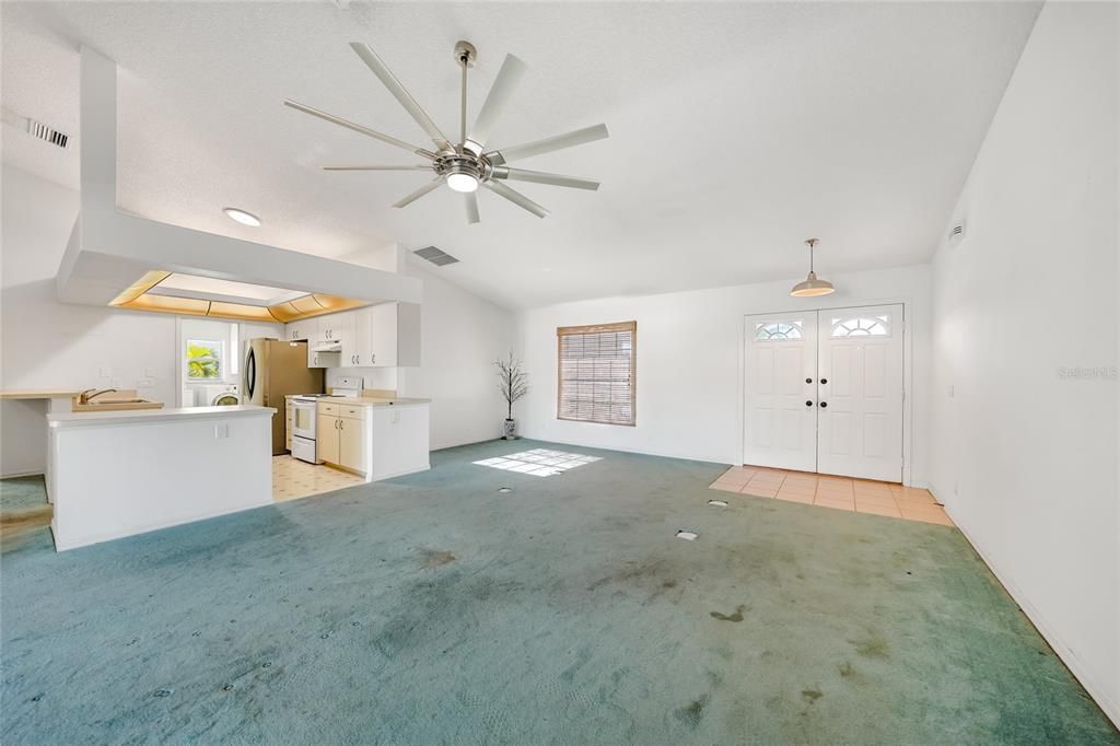 На продажу: $350,000 (3 спален, 2 ванн, 1706 Квадратных фут)