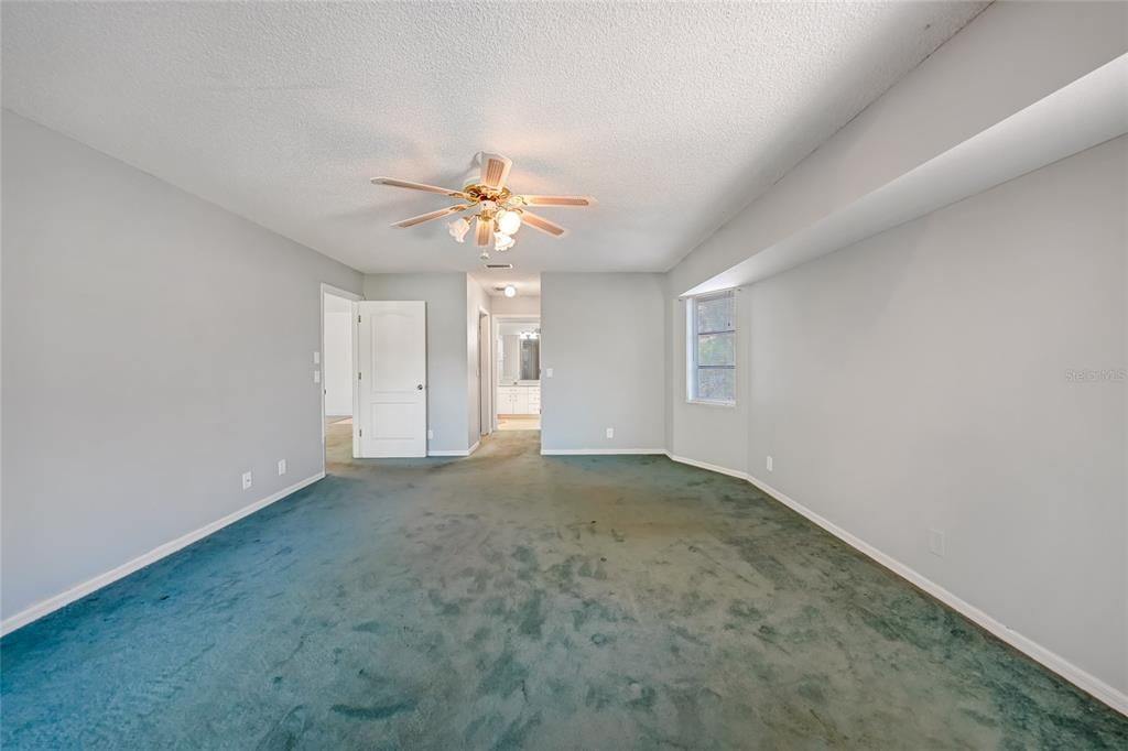 На продажу: $350,000 (3 спален, 2 ванн, 1706 Квадратных фут)