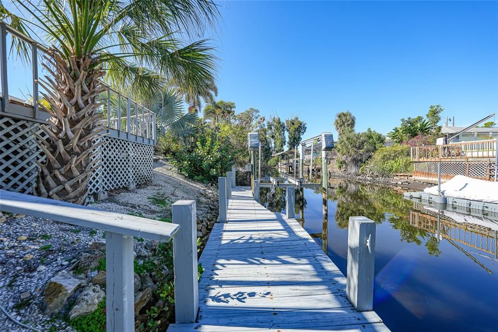 На продажу: $350,000 (3 спален, 2 ванн, 1706 Квадратных фут)