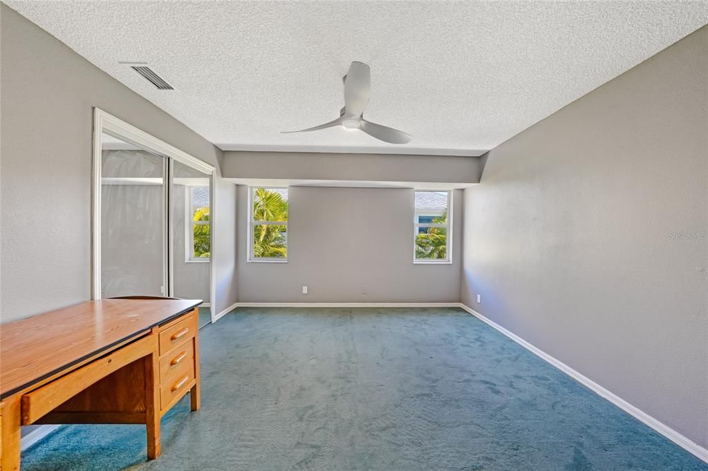 На продажу: $350,000 (3 спален, 2 ванн, 1706 Квадратных фут)