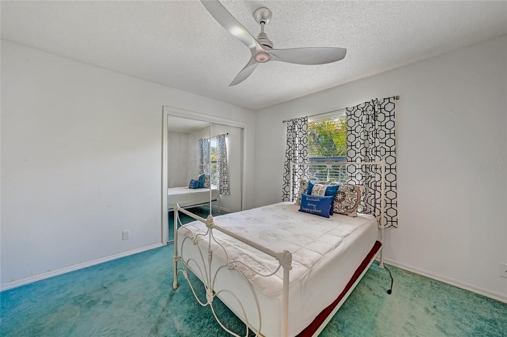 На продажу: $350,000 (3 спален, 2 ванн, 1706 Квадратных фут)