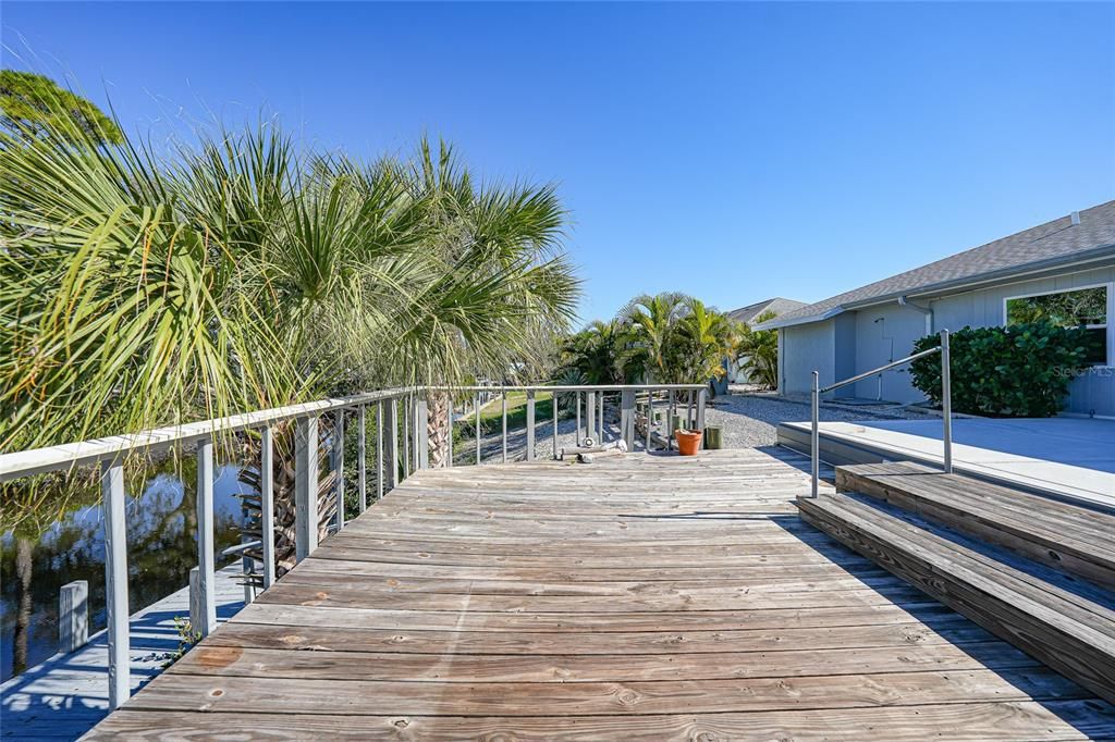 На продажу: $350,000 (3 спален, 2 ванн, 1706 Квадратных фут)