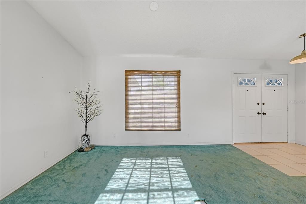 На продажу: $350,000 (3 спален, 2 ванн, 1706 Квадратных фут)