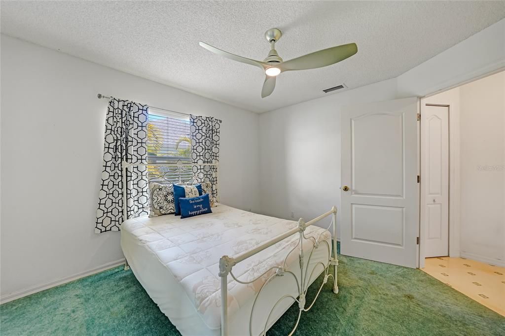 На продажу: $350,000 (3 спален, 2 ванн, 1706 Квадратных фут)