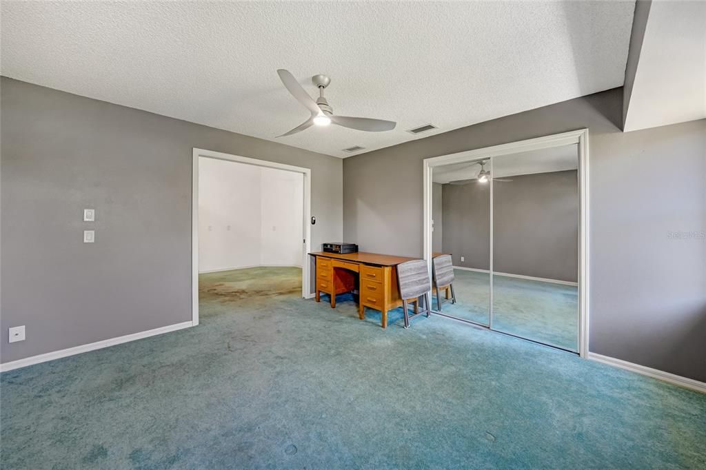 На продажу: $350,000 (3 спален, 2 ванн, 1706 Квадратных фут)